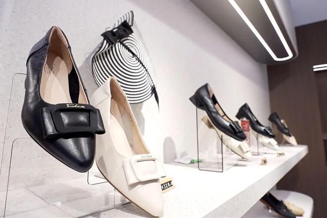 家八十年老字号品牌老店新开↑AG真人娱乐网址南京西路上这(图3)