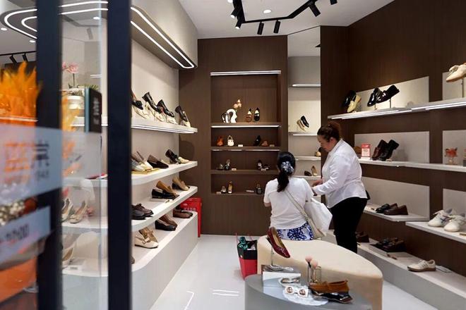 家八十年老字号品牌老店新开↑AG真人娱乐网址南京西路上这(图2)