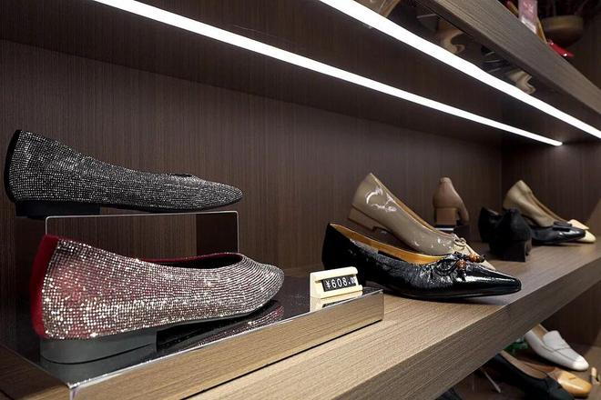 家八十年老字号品牌老店新开↑AG真人娱乐网址南京西路上这(图4)